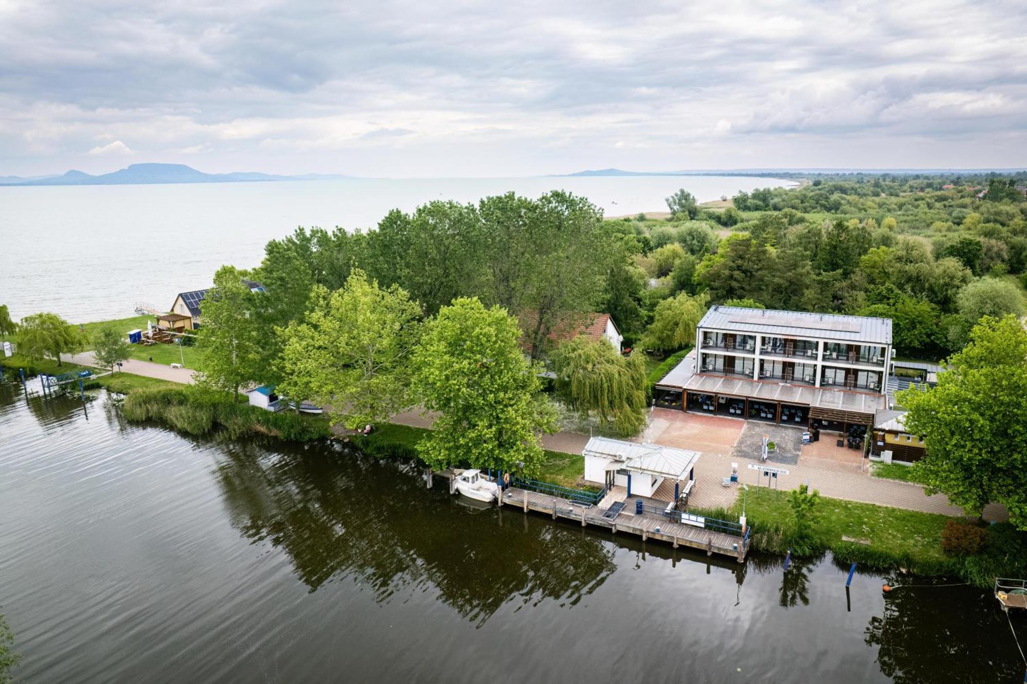 Bed and Breakfast Port Panzio Balatonmáriafürdő Esterno foto