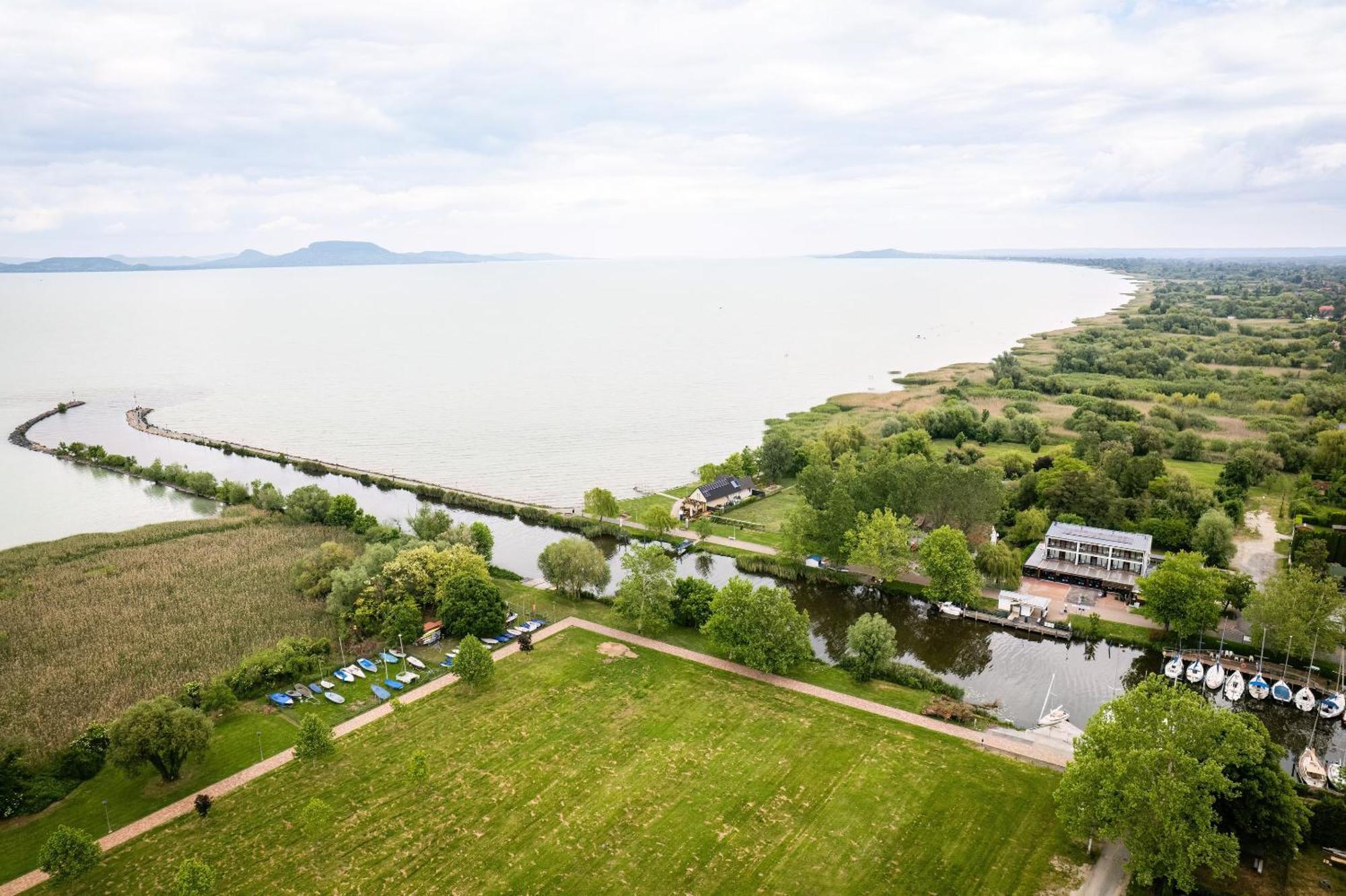 Bed and Breakfast Port Panzio Balatonmáriafürdő Esterno foto